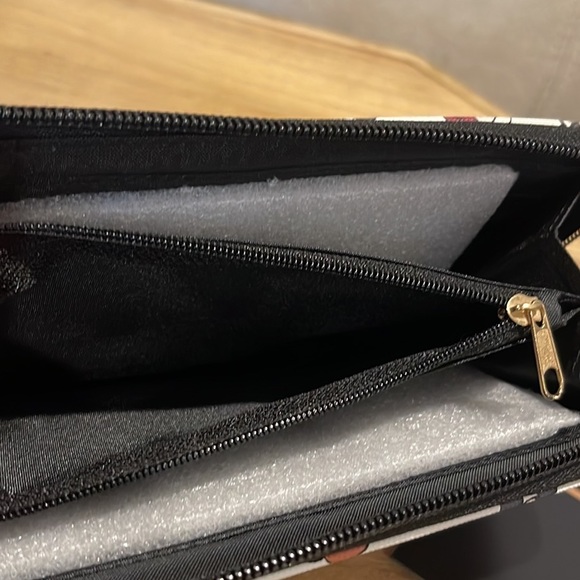 Disney's Mickey Mouse Zip Around Wallet - Picture 4 of 6